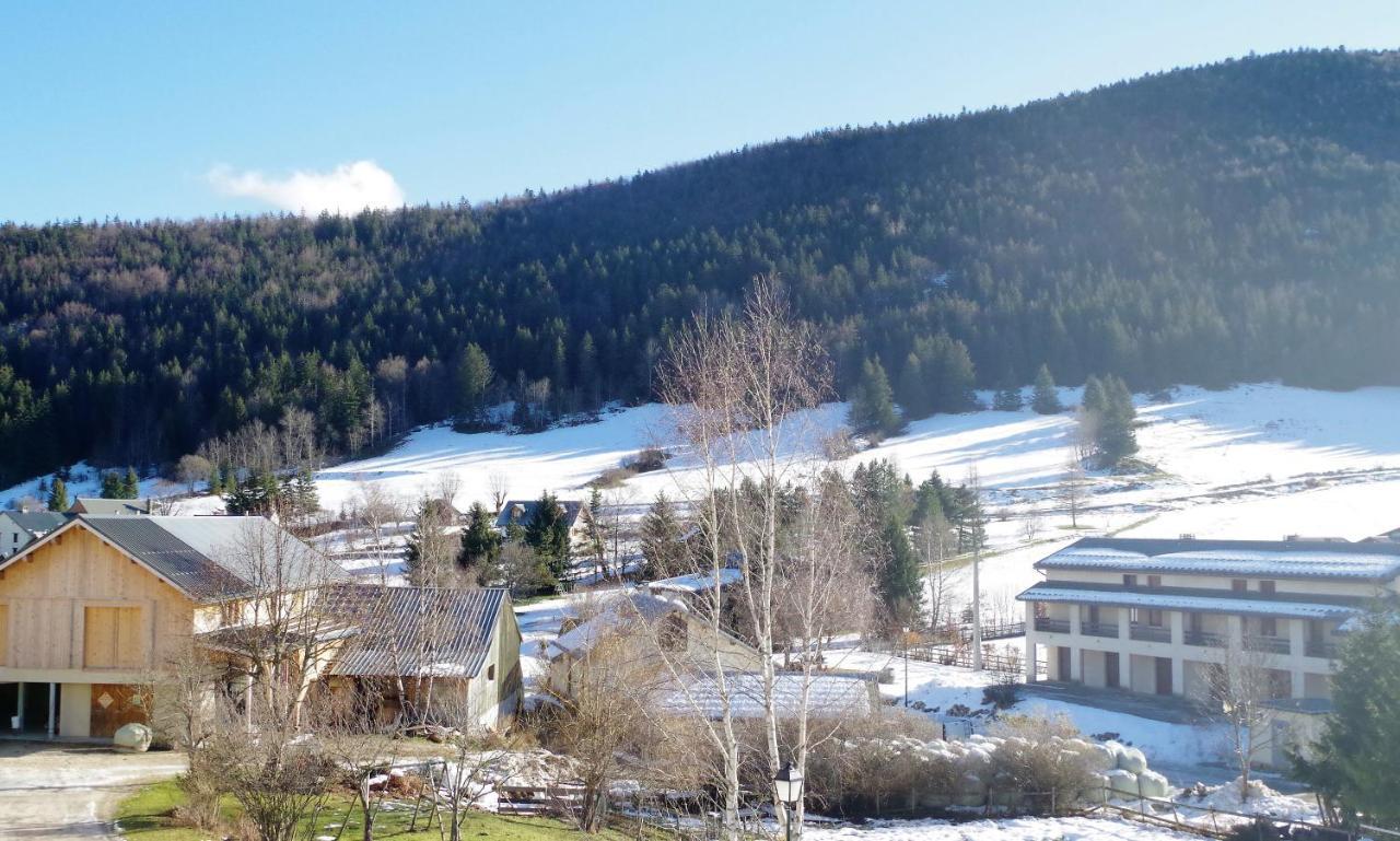 Auberge des deux Moucherolles Corrençon-en-Vercors Exterior foto